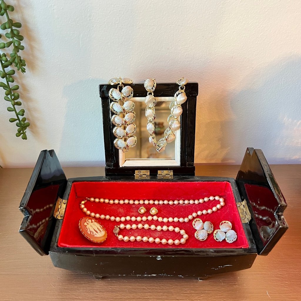 Vintage Jewelry Box  Vintage Jewelry